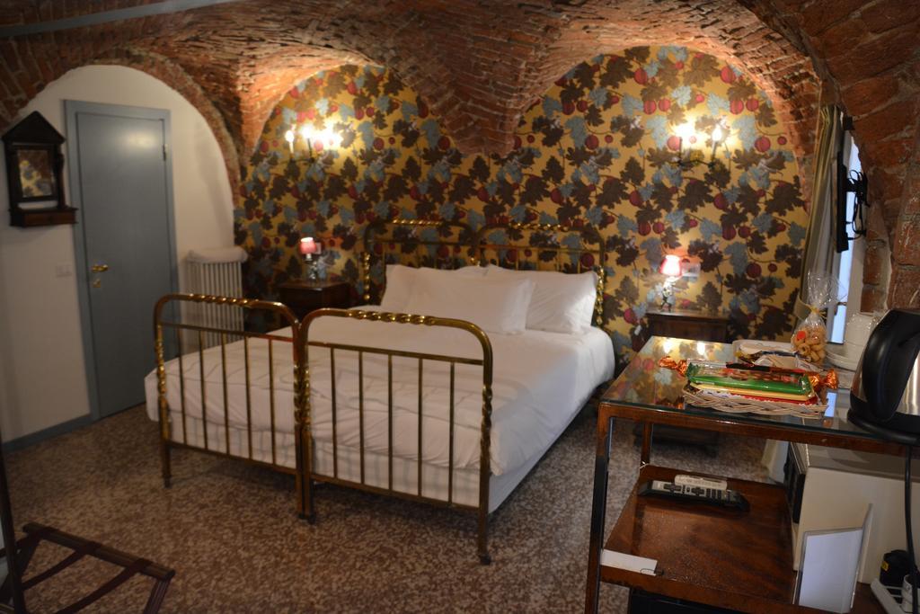 Ca' Monteggia Guest House Milan Room photo